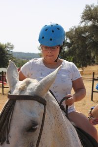 carmen escobar en caballo